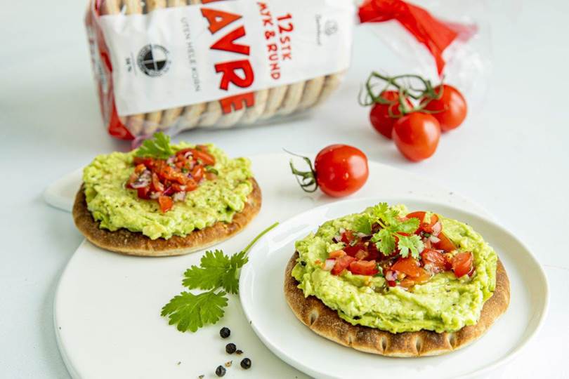 13. MYK & RUND - Middag - avocado og tomatsalsa_5.jpg